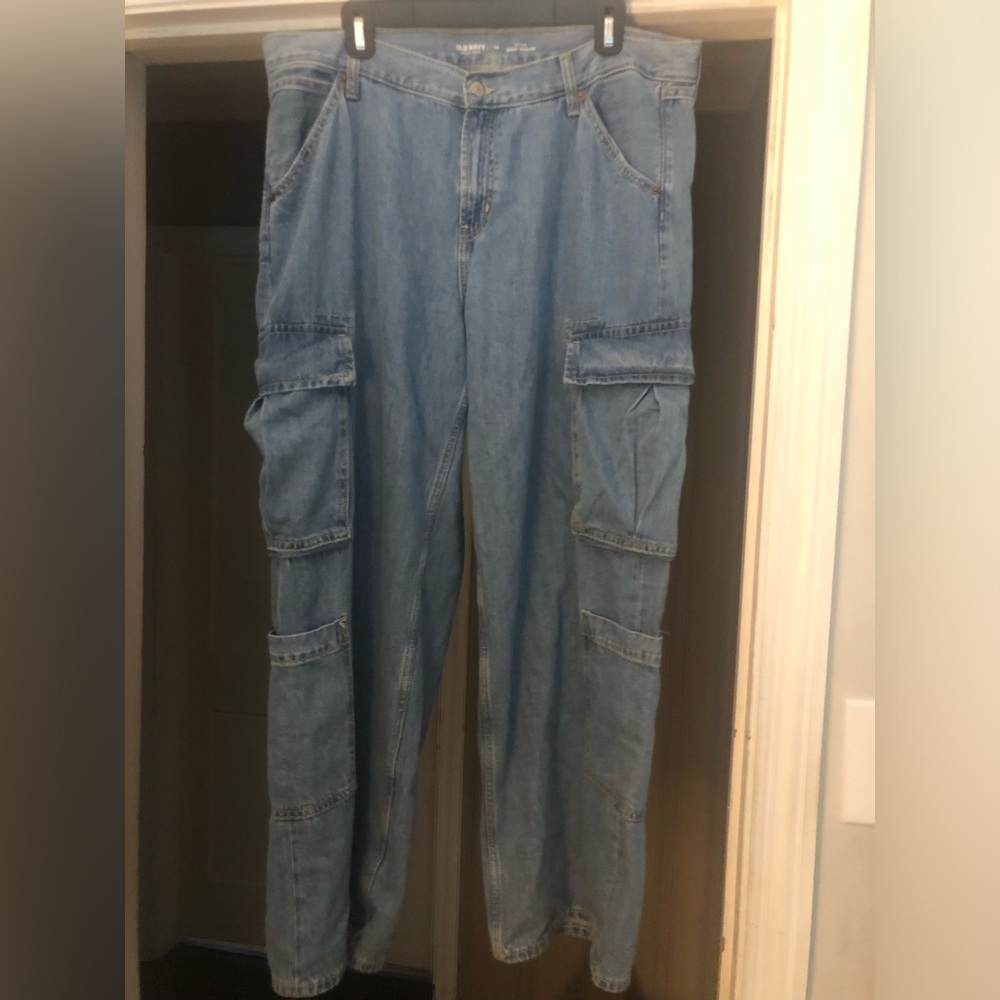 Old Navy Women’s Mid Rise Baggy Wide Leg Cargo Blue Jeans